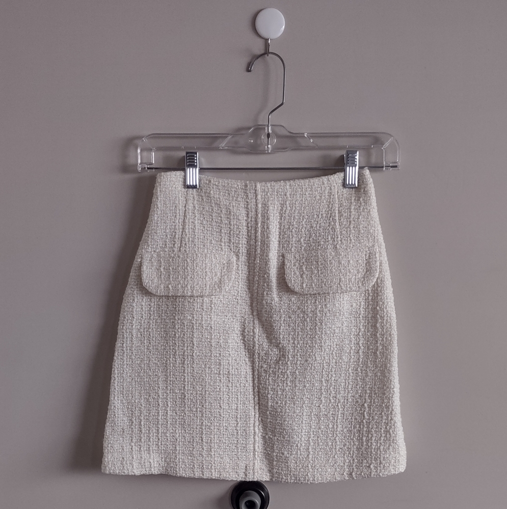 H&M White Textured Mini Skirt